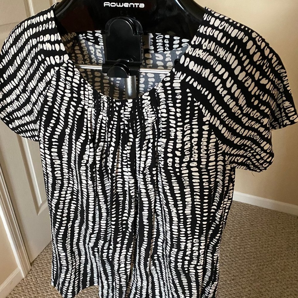Chaus Pleated Short-Sleeved Blouse Sz M